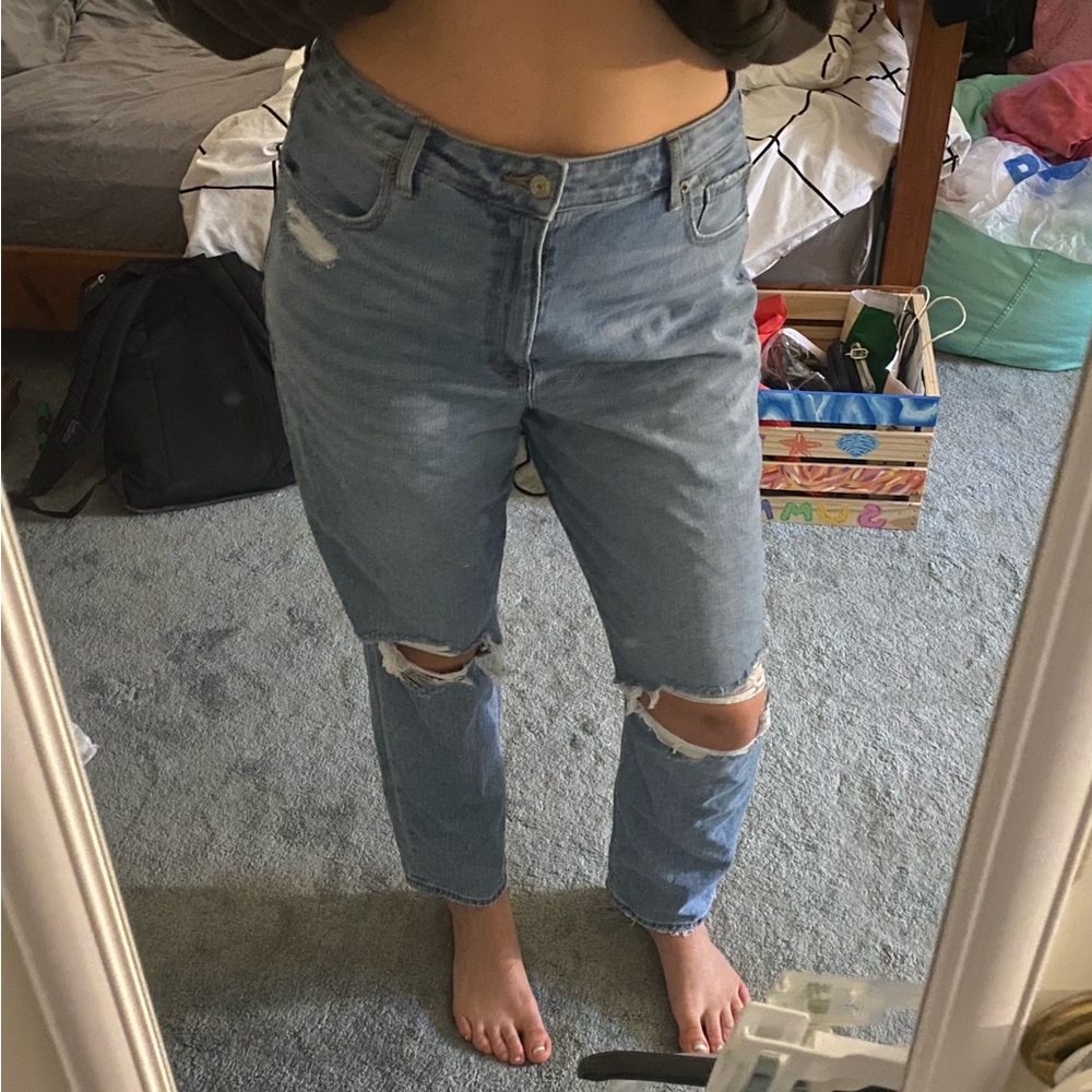 American Eagle Outfitters Light Blue Distressed Boyfriend Jeans